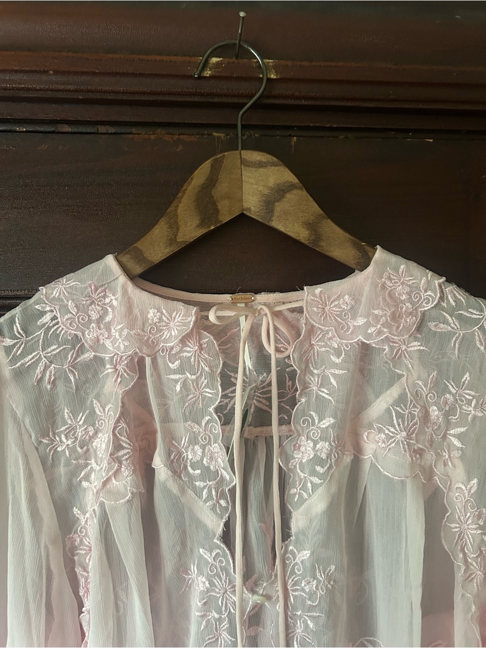 Free People Dreamer Girl Embroidered Blouse Sheer Lace Boho Flowy Baby Pink - Picture 4 of 8